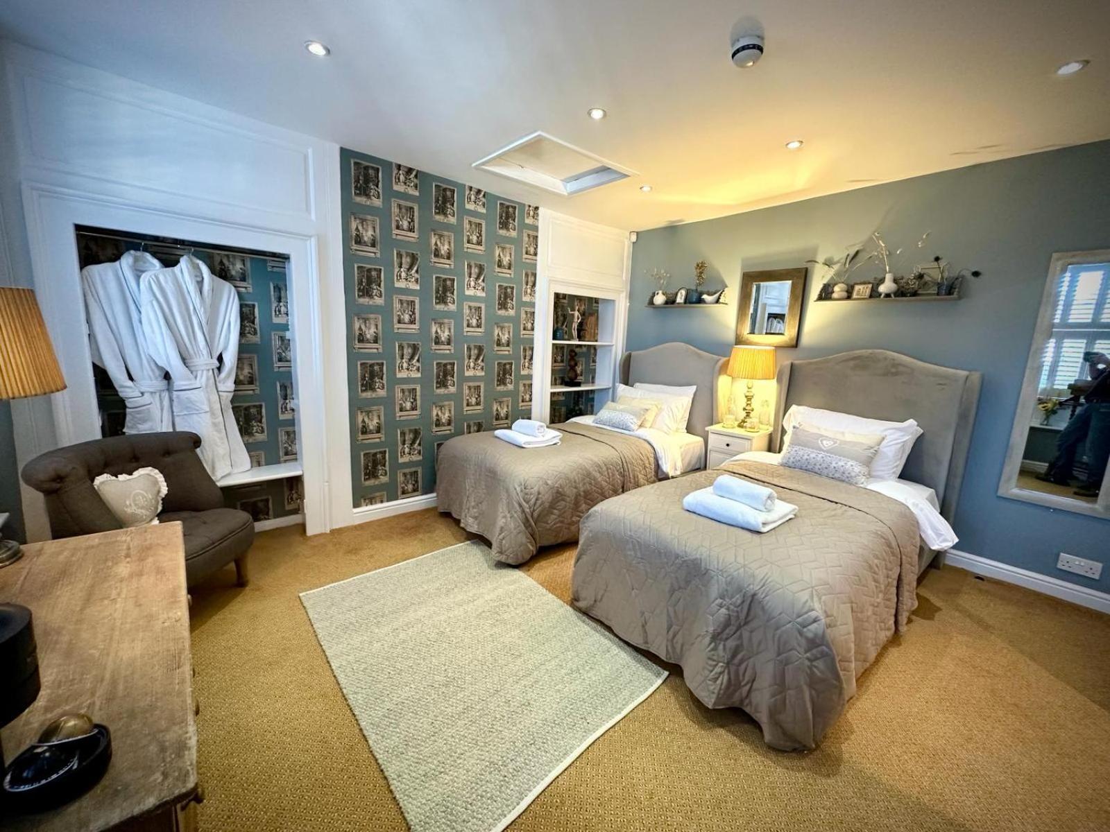 The Three Tuns Hotel Chepstow Eksteriør billede