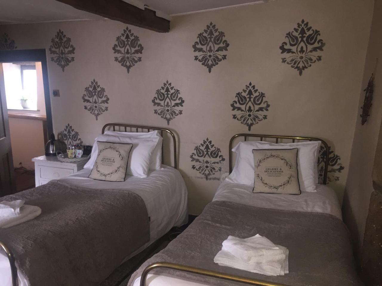 The Three Tuns Hotel Chepstow Eksteriør billede