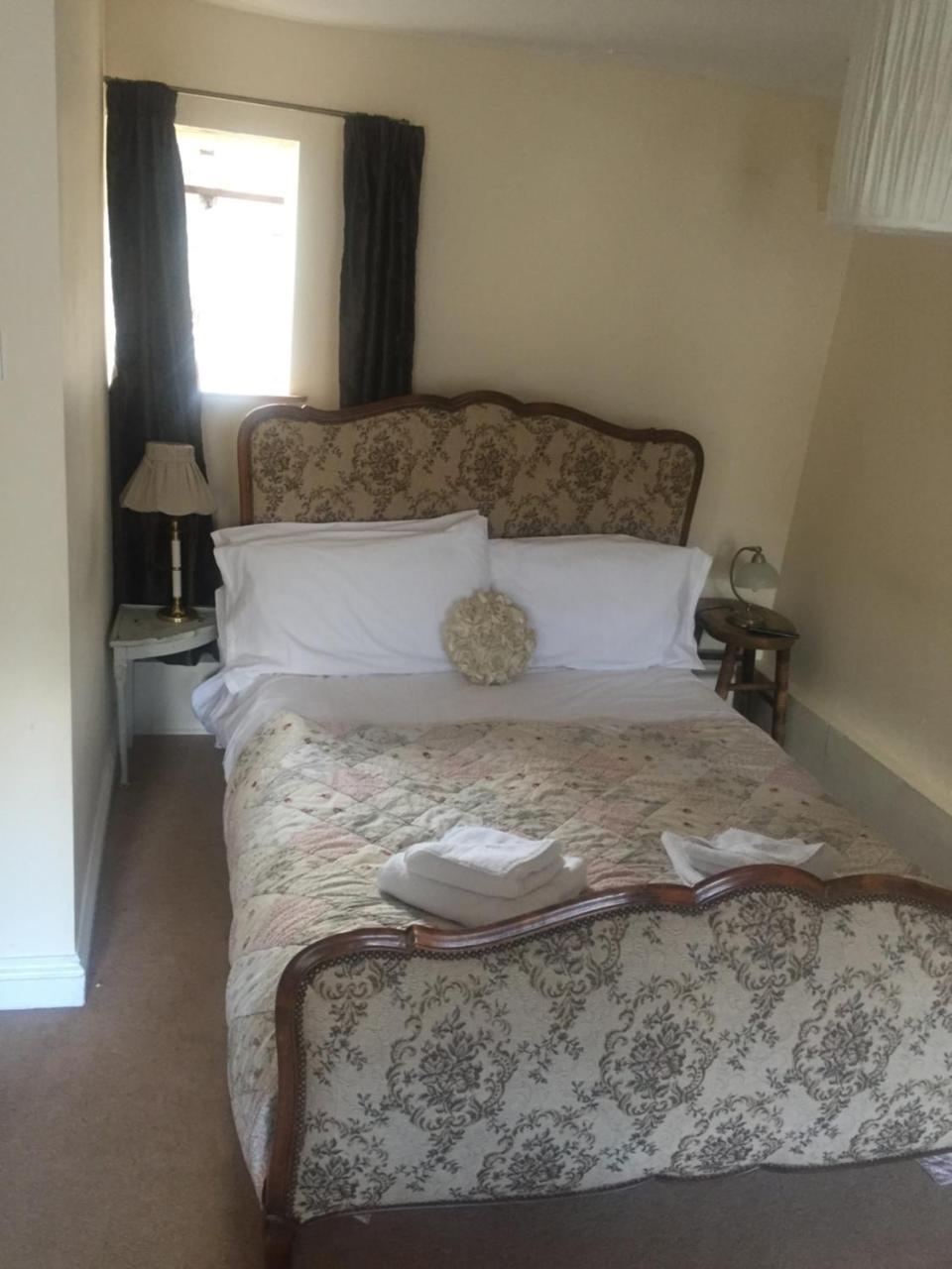 The Three Tuns Hotel Chepstow Eksteriør billede